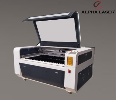 CO2 LASER CUTTING MACHINE